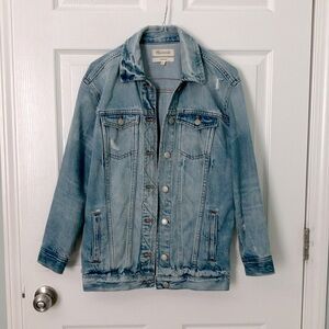 Madewell Oversized Denim Jean Trucker Jacket in Junction Wash